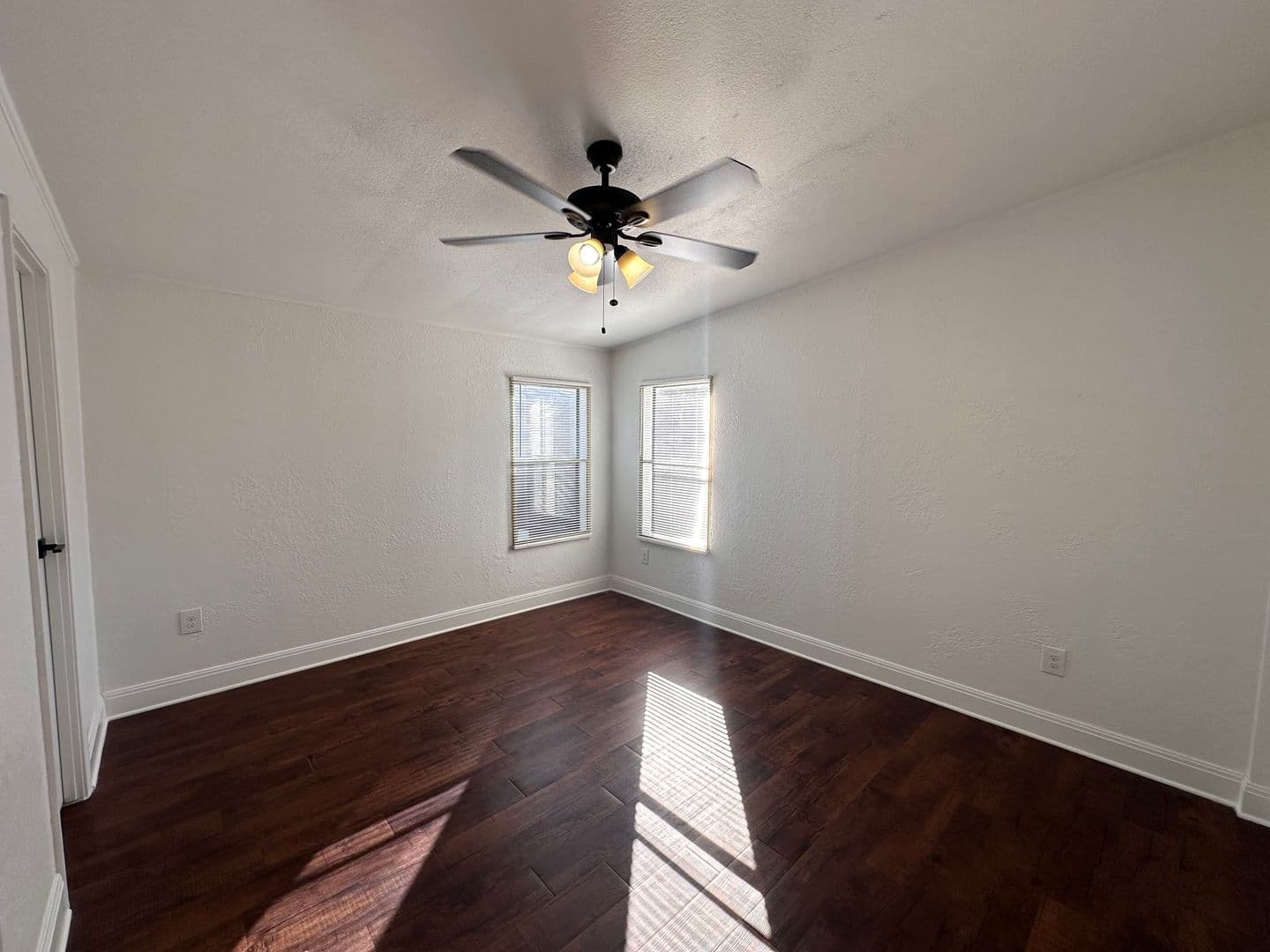 Cedar Park House: 305 N Cougar Ave