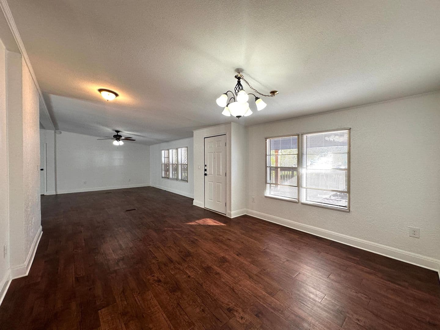 Cedar Park House: 305 N Cougar Ave
