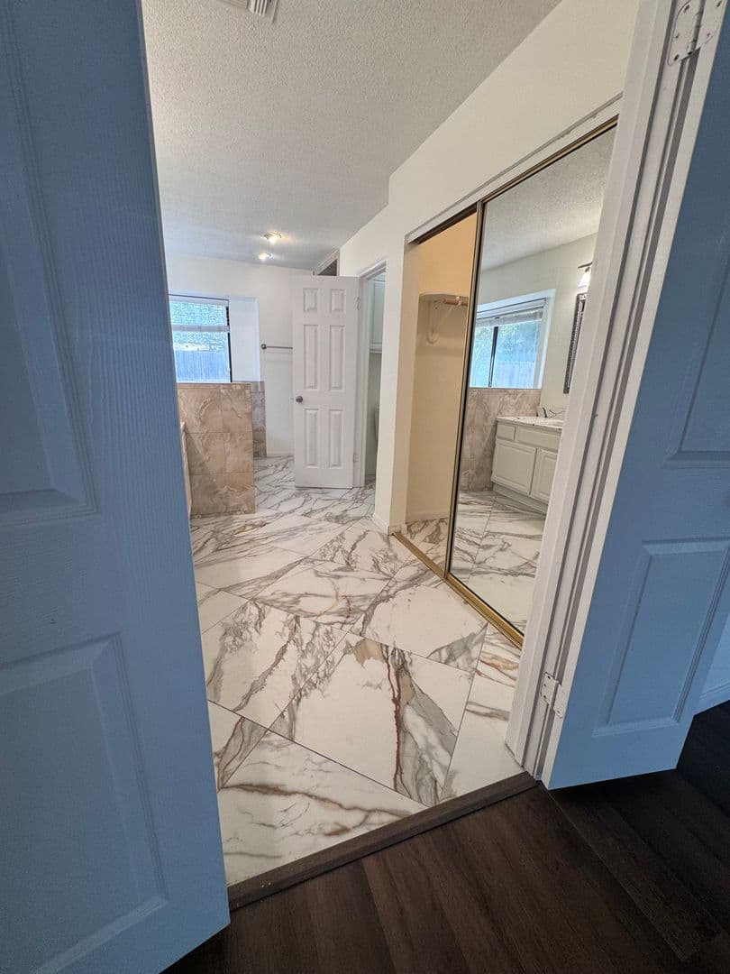 Pflugerville House: 306 Applewood Dr
