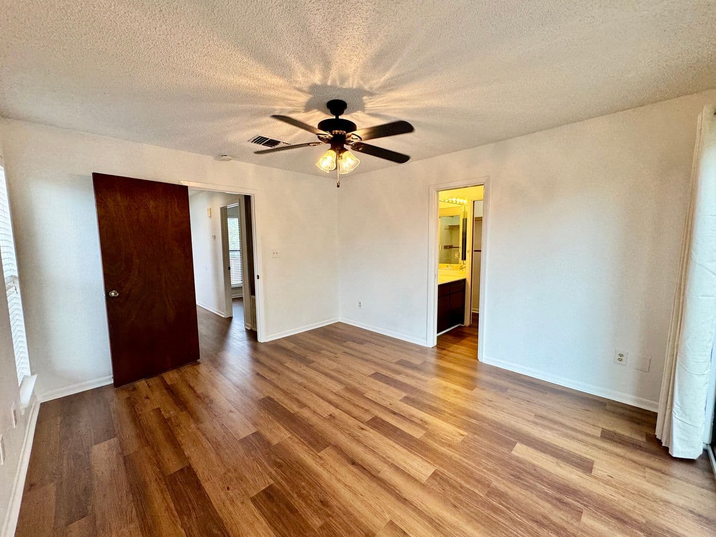 Horseshoe Bay House: 800-D Grassy Knoll