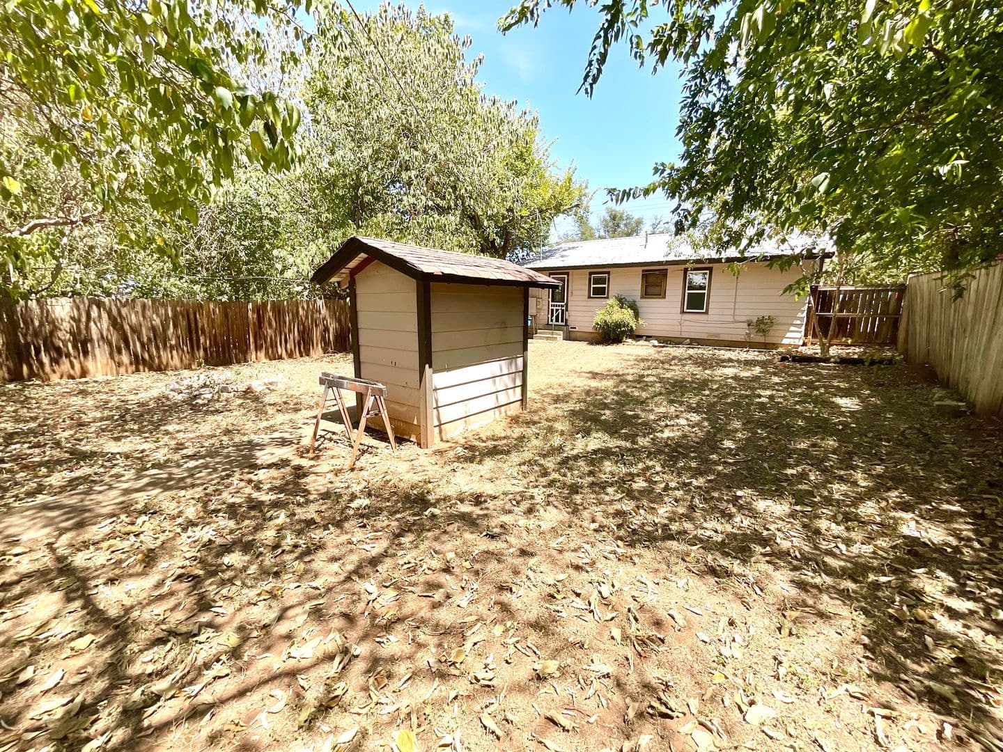 Llano House: 1007 Flag St.