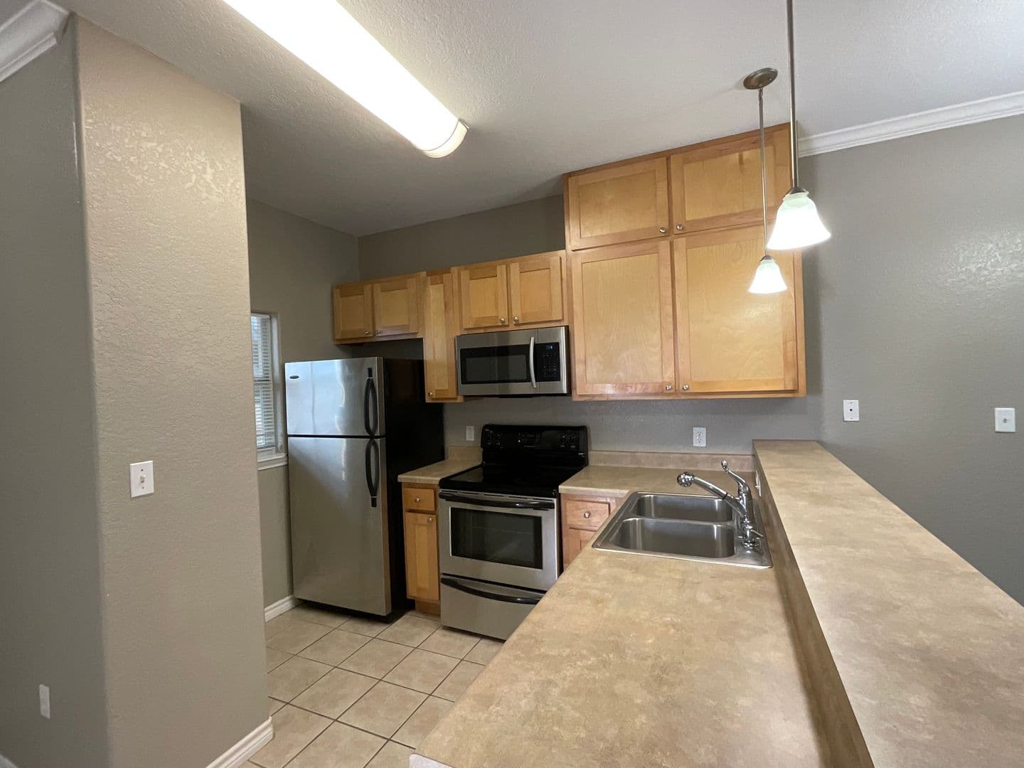 Horseshoe Bay Apartment: 400 Green Leaf