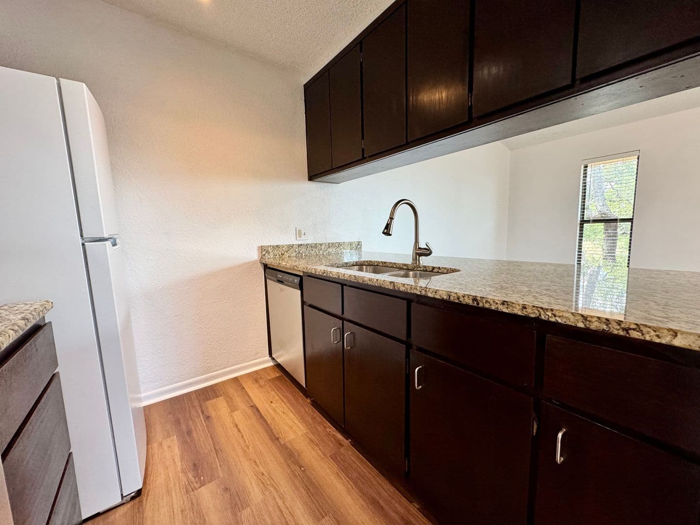 Horseshoe Bay House: 800-D Grassy Knoll