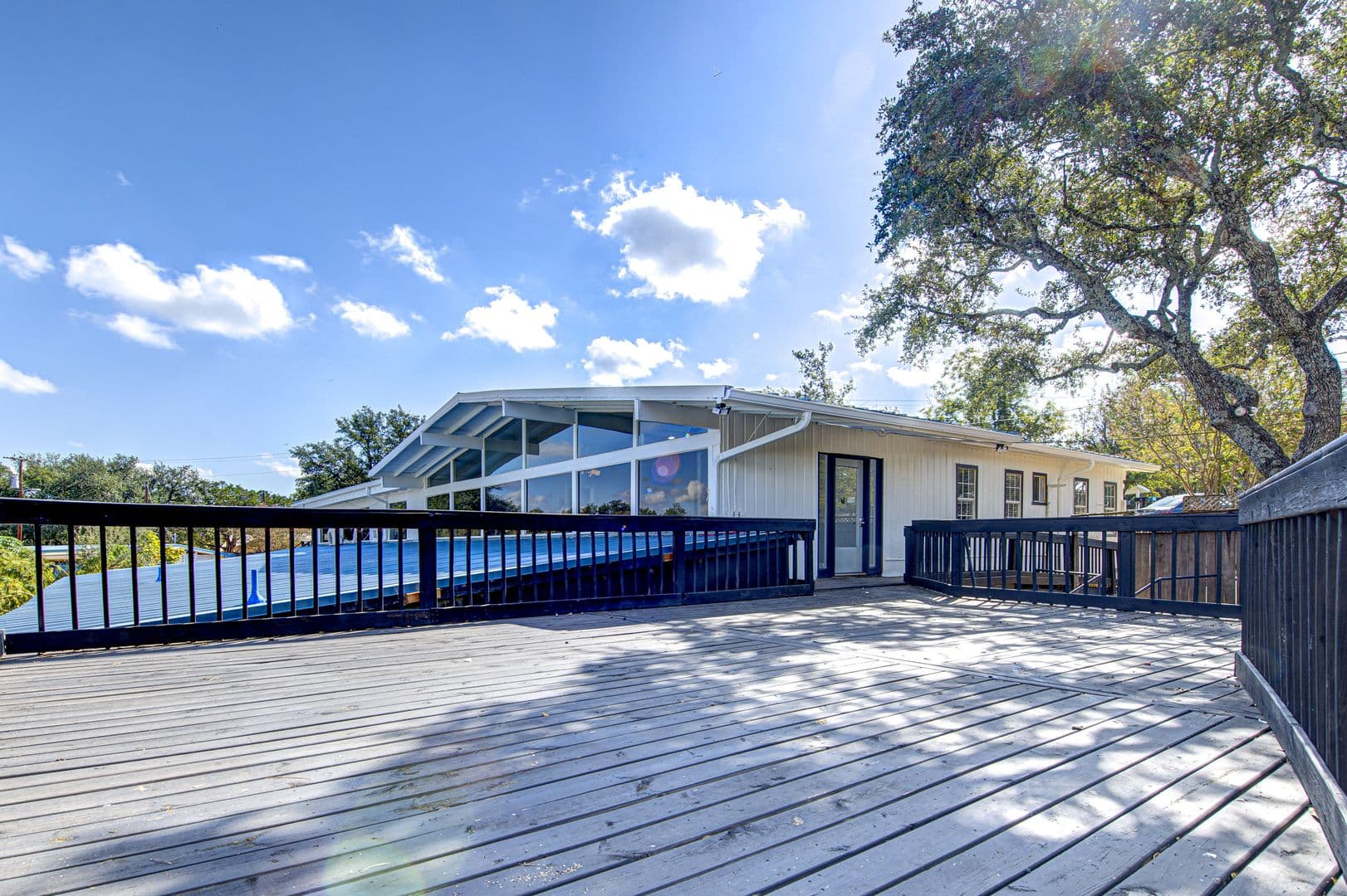 Sunrise Beach Village Apartment: 705 Sunrise Ave