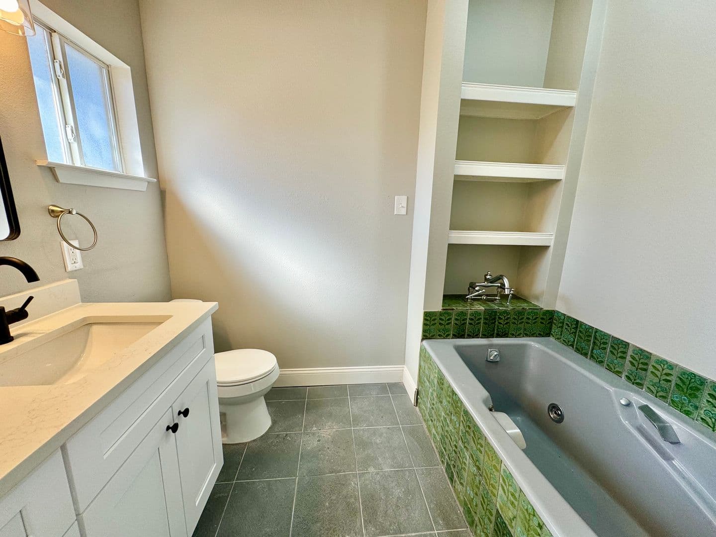 Sunrise Beach Village Apartment: 705 Sunrise Ave