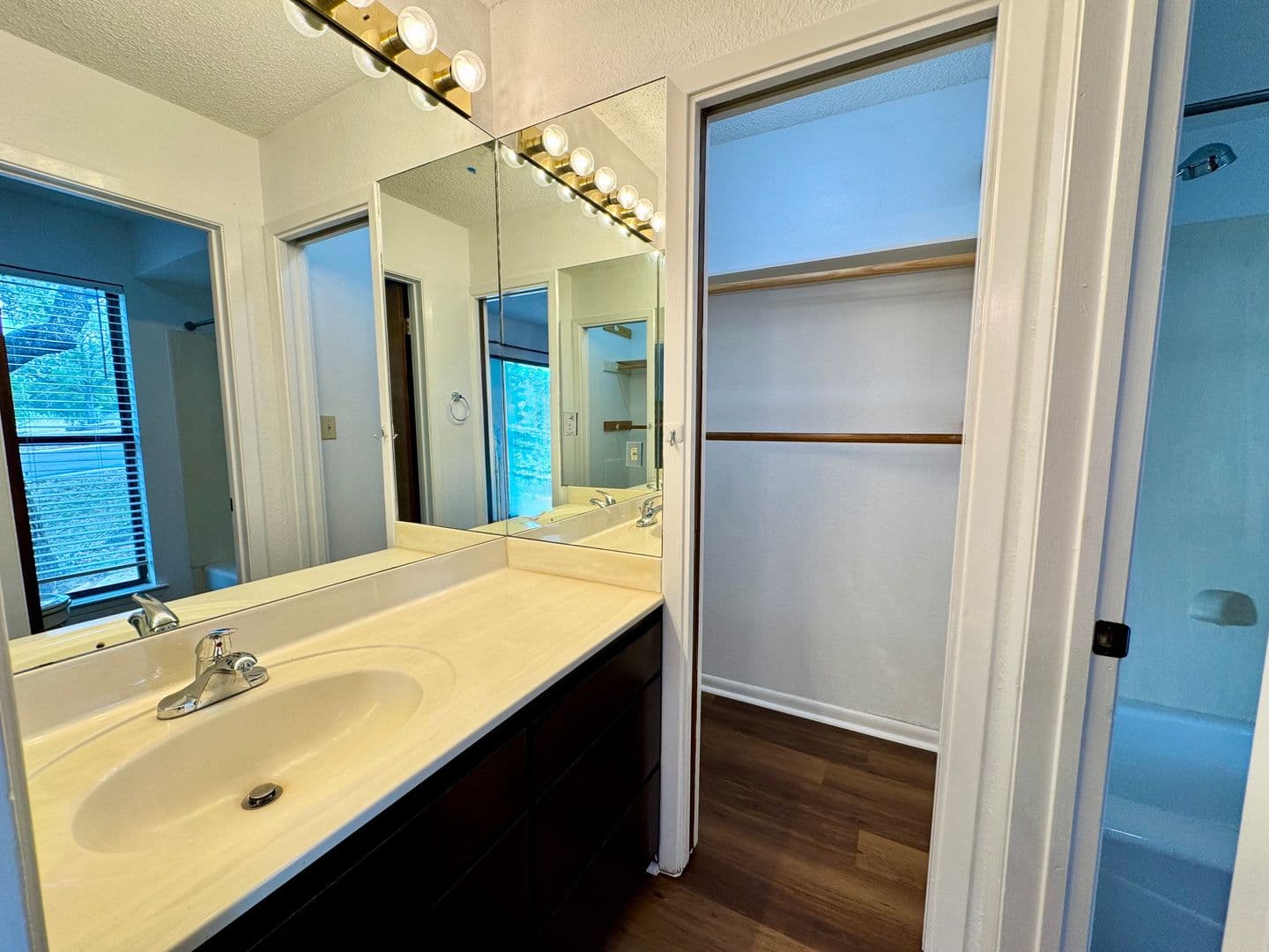 Horseshoe Bay House: 800-D Grassy Knoll