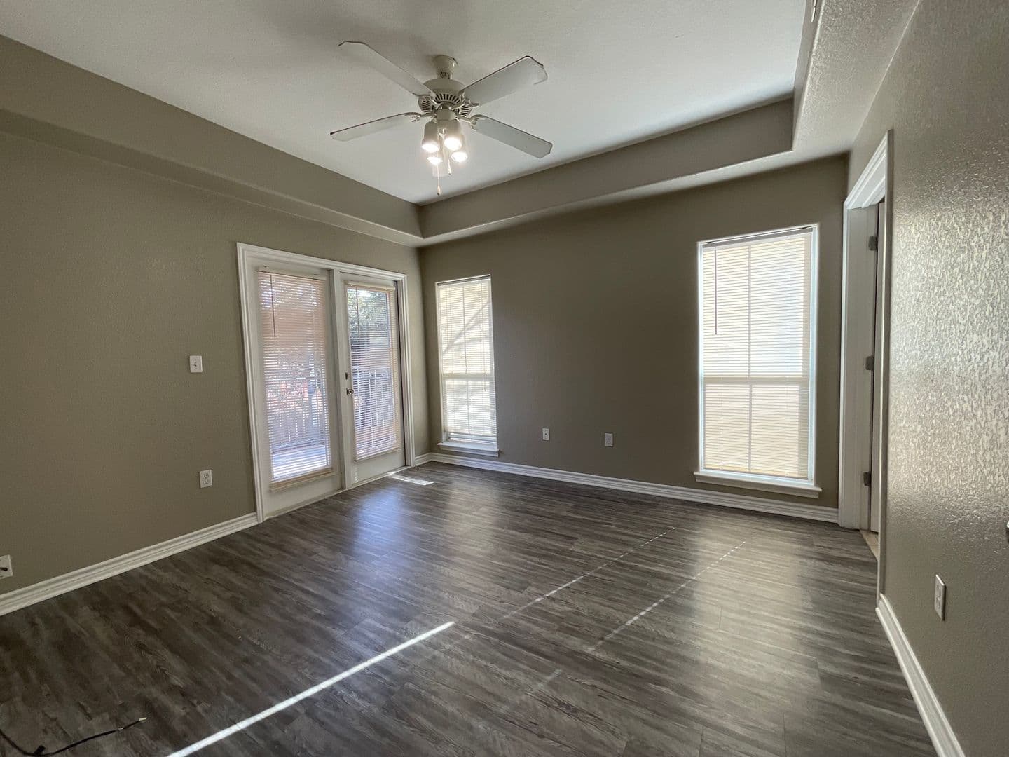 Horseshoe Bay Apartment: 400 Green Leaf