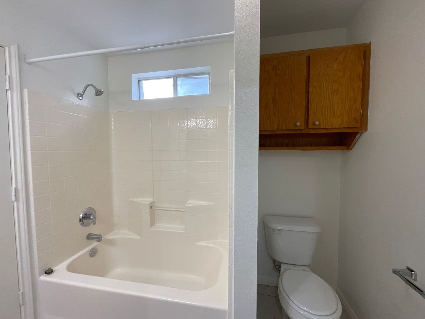Horseshoe Bay Apartment: 400 Green Leaf