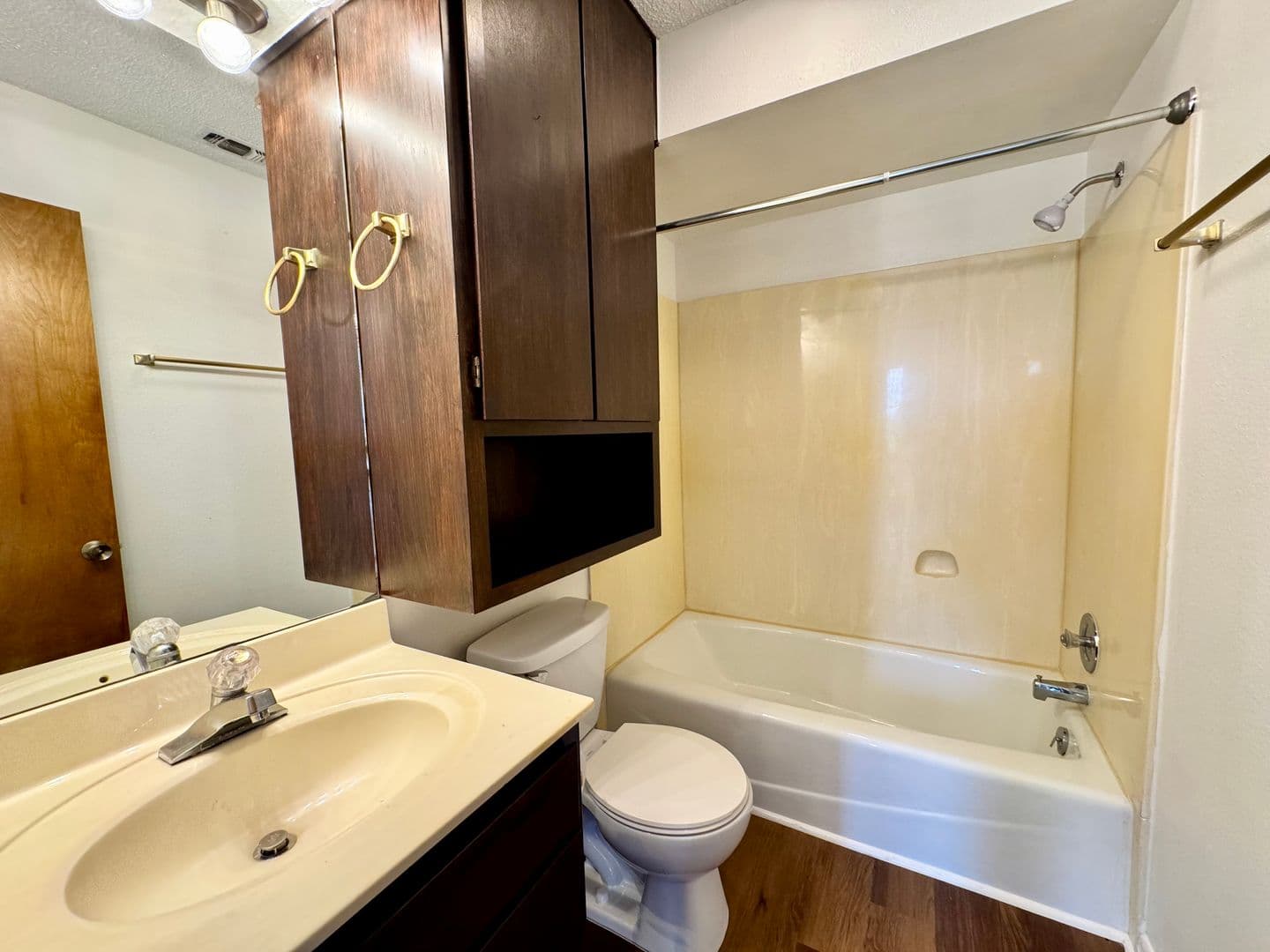 Horseshoe Bay House: 800-D Grassy Knoll