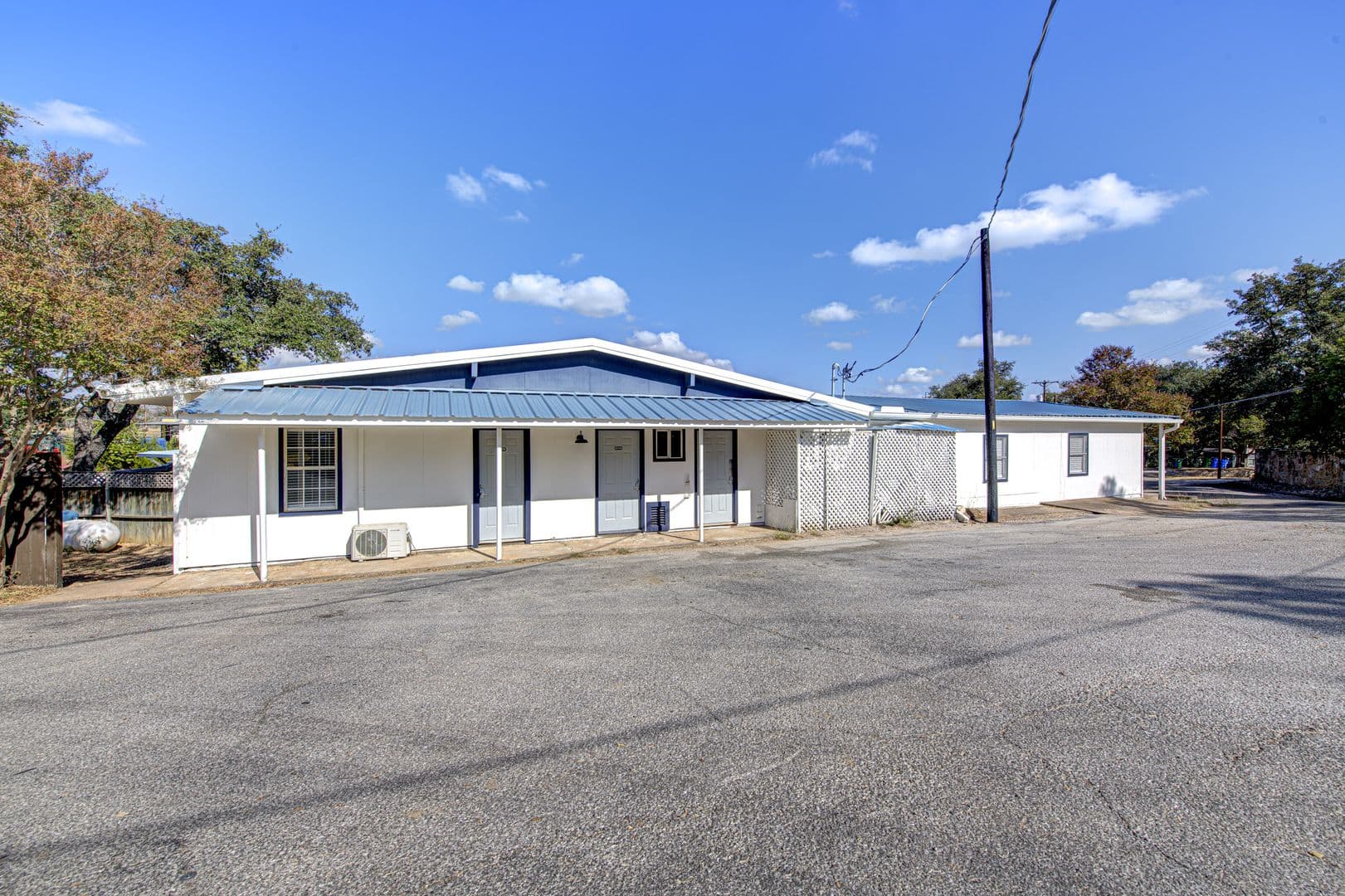 Sunrise Beach Village Apartment: 705 Sunrise Ave