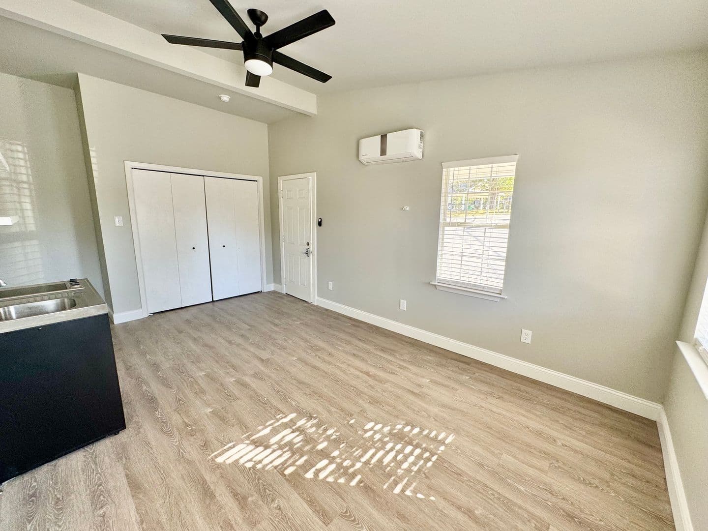 Sunrise Beach Village Apartment: 705 Sunrise Ave