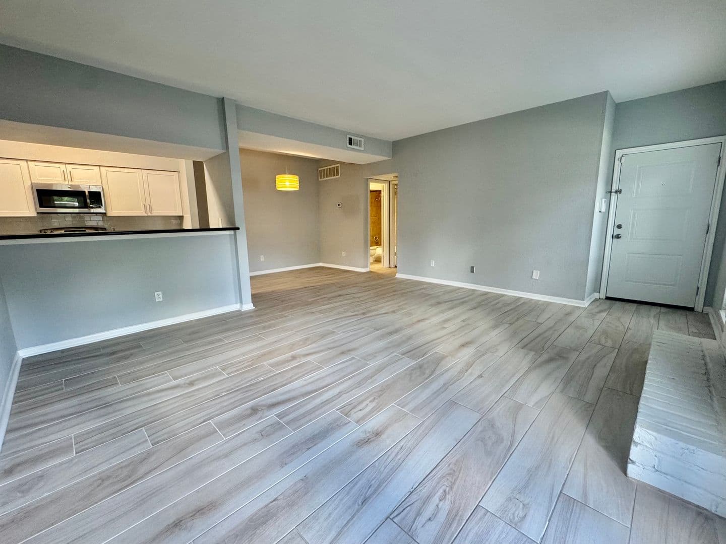 Houston Condo: 2425 Augusta Dr