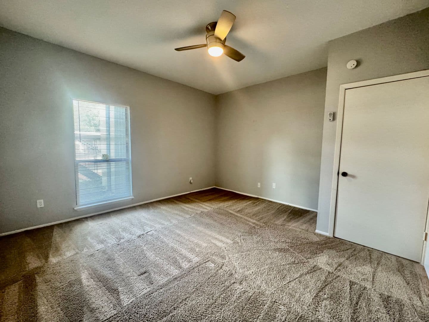 Houston Condo: 2425 Augusta Dr