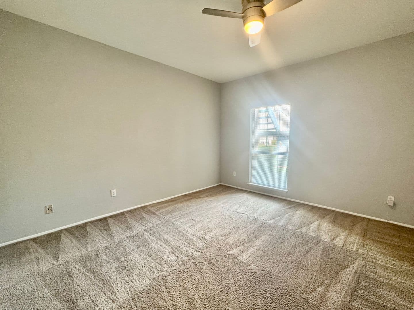Houston Condo: 2425 Augusta Dr