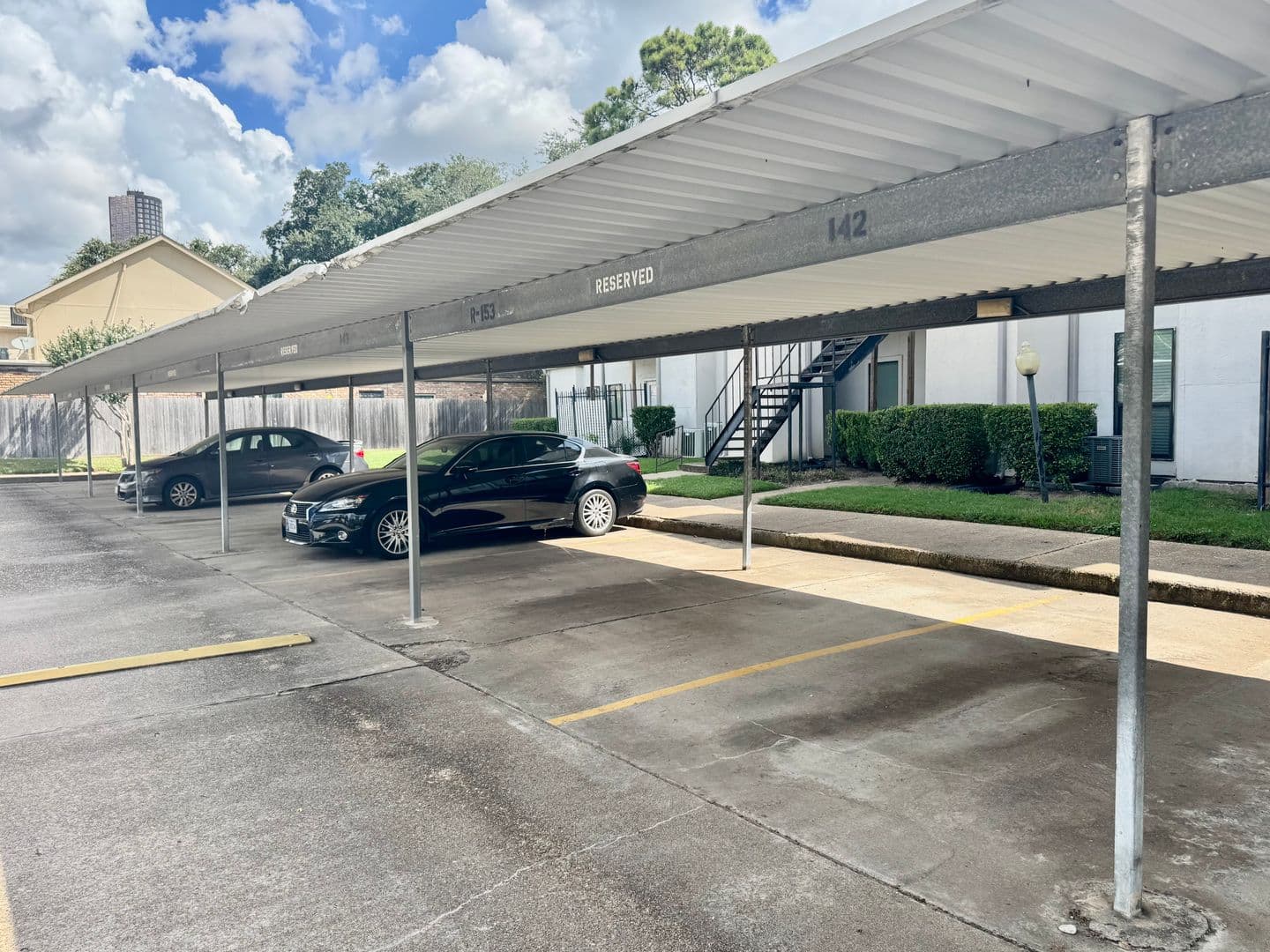 Houston Condo: 2425 Augusta Dr