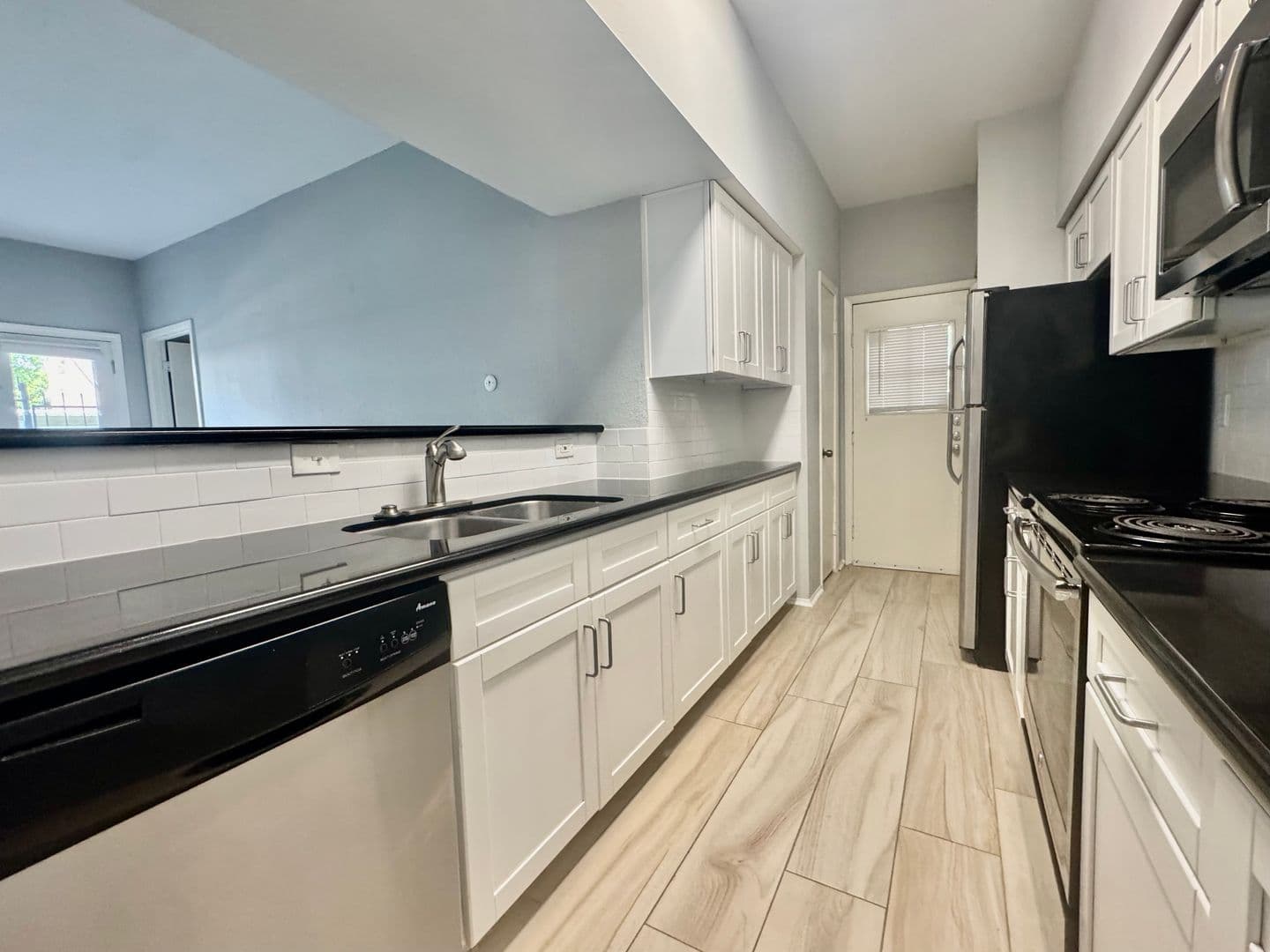 Houston Condo: 2425 Augusta Dr