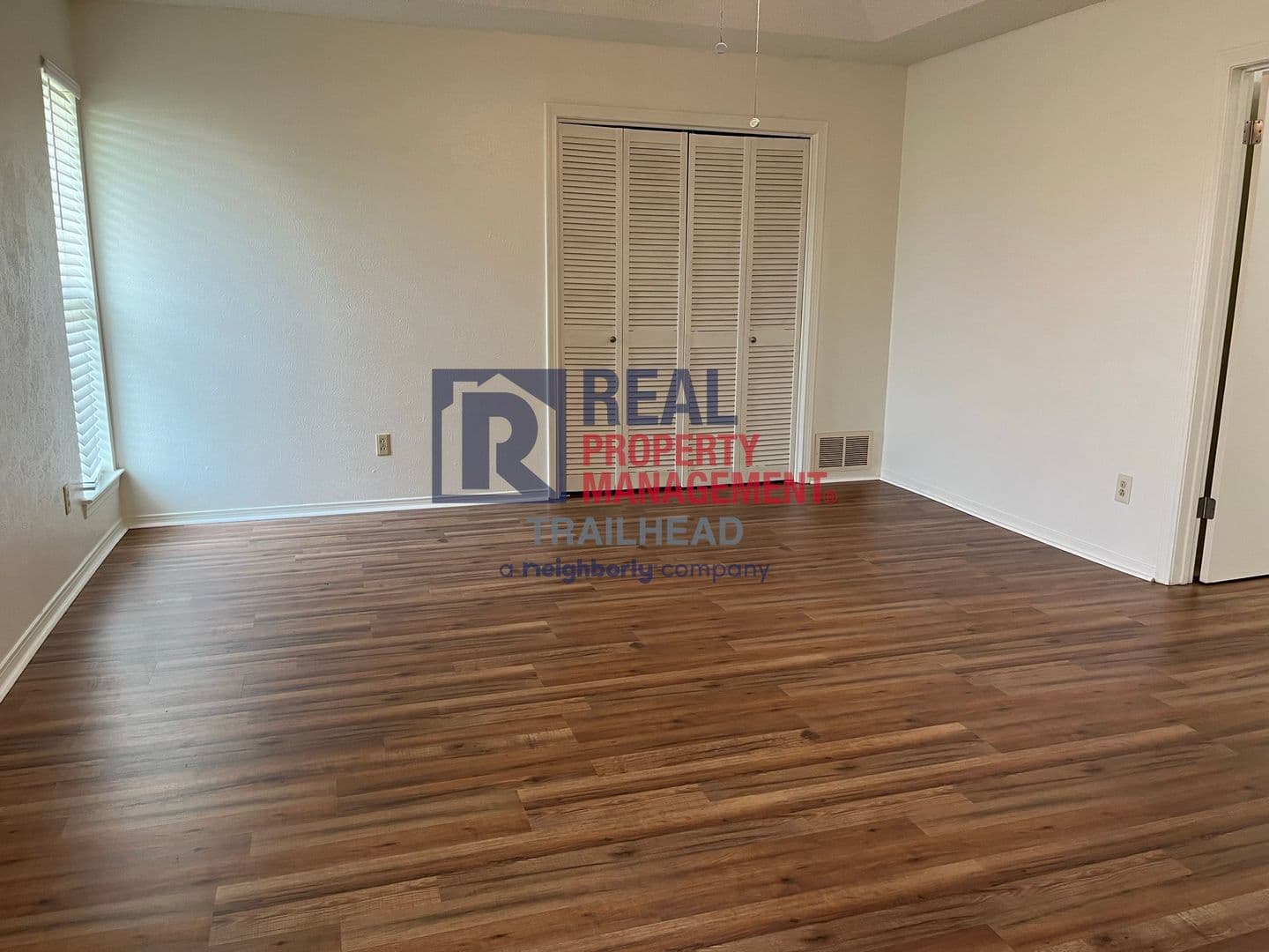 Fort Worth Multiplex: 6400 Espana Dr