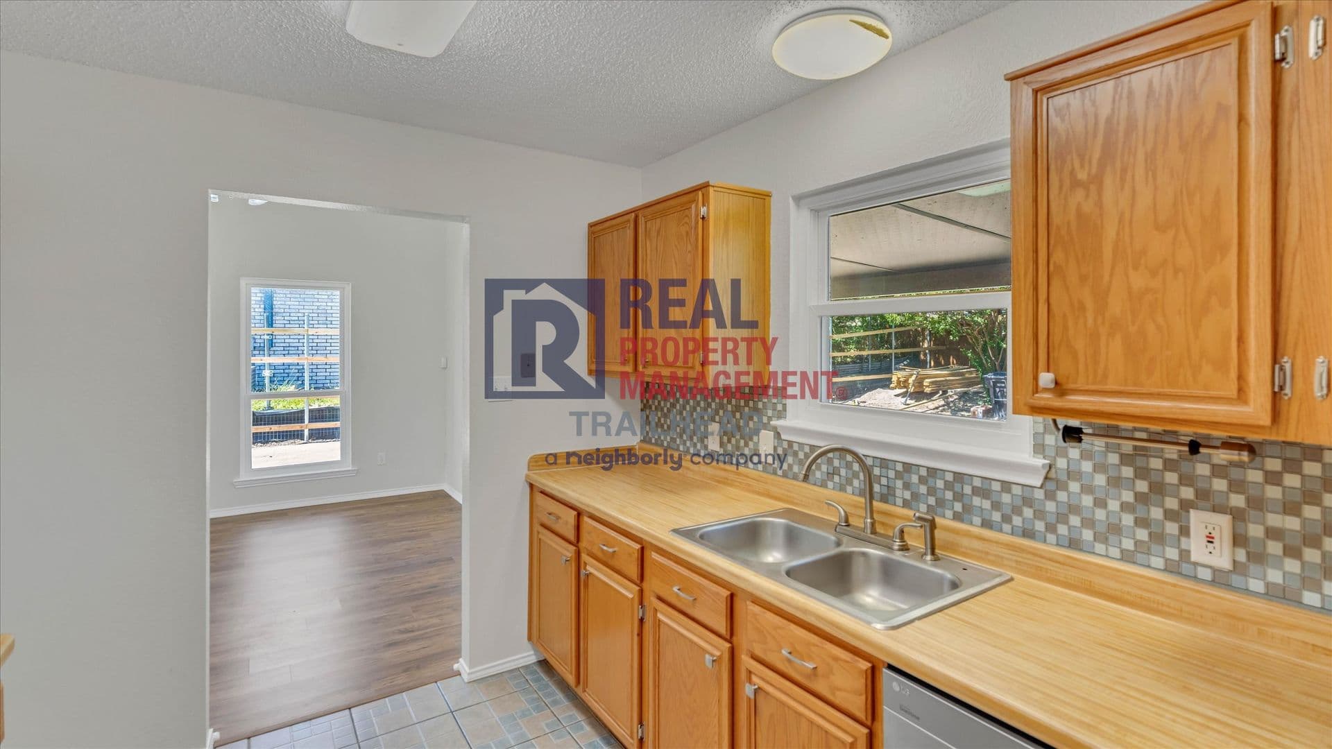 Fort Worth House: 732 Burlington Avenue