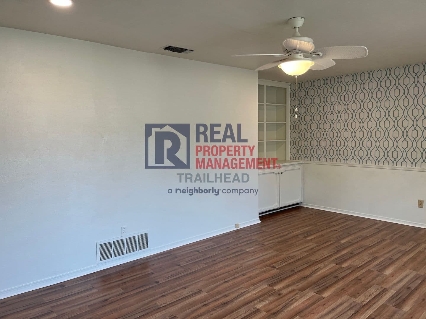 Fort Worth Multiplex: 6400 Espana Dr