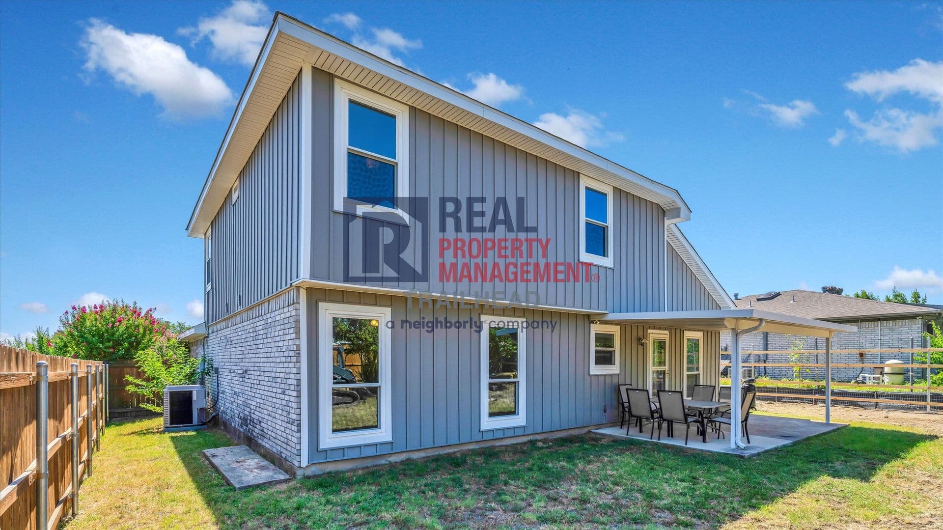 Fort Worth House: 732 Burlington Avenue