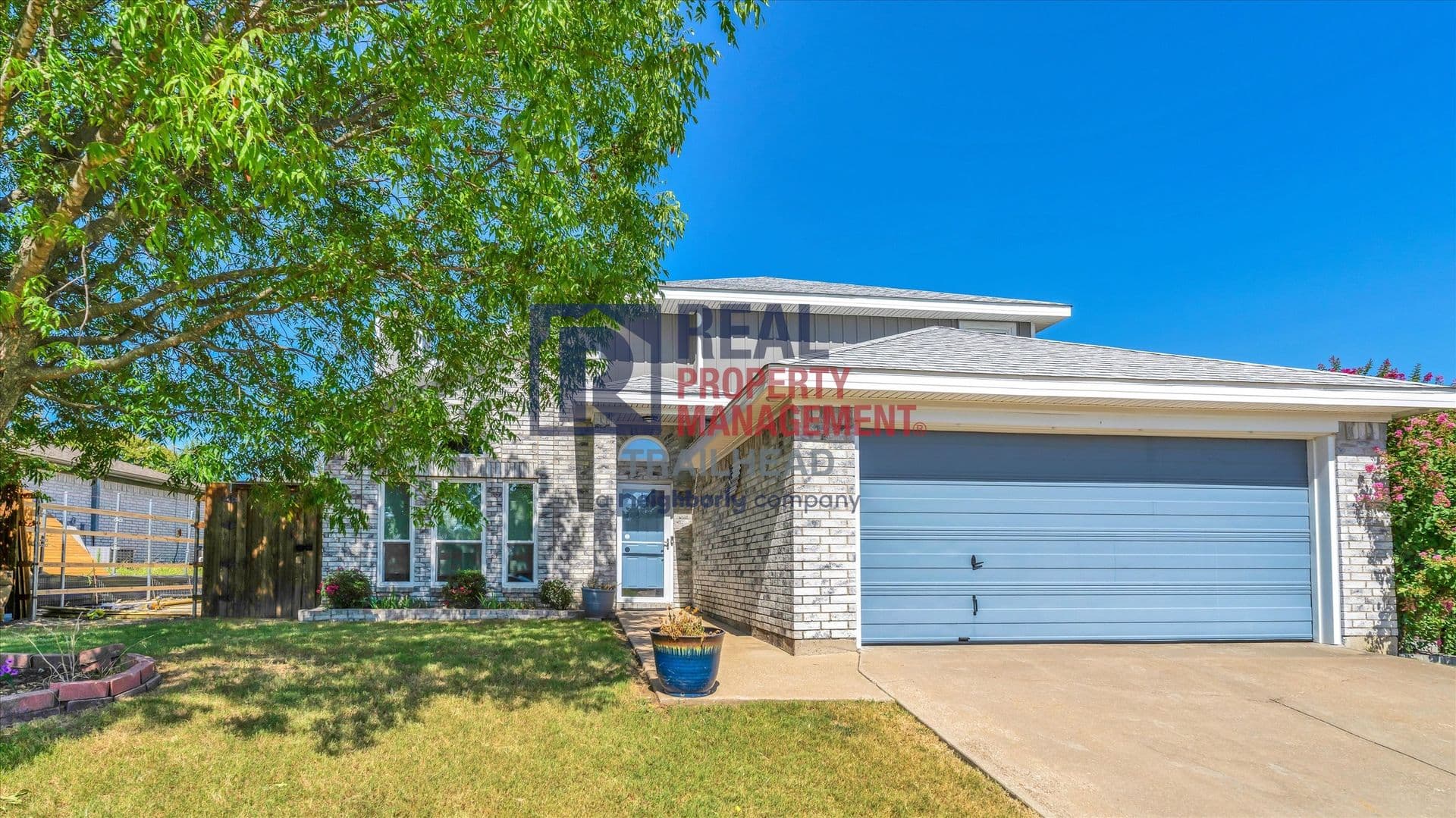 Fort Worth House: 732 Burlington Avenue