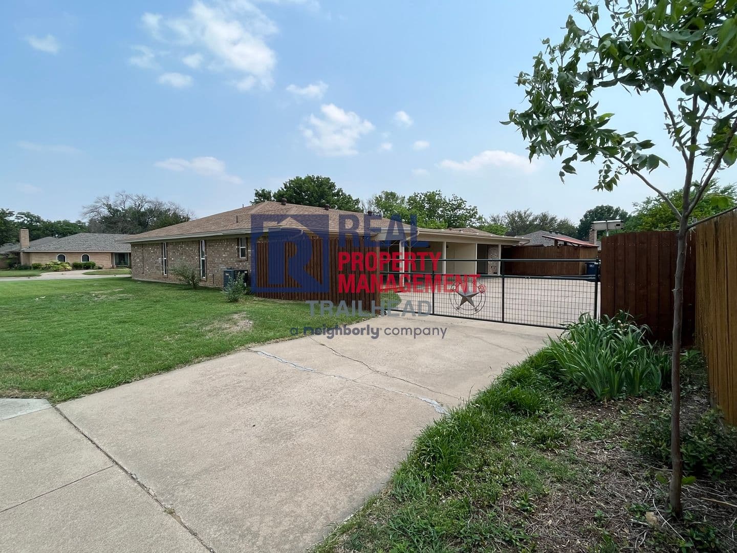 Fort Worth Multiplex: 6400 Espana Dr