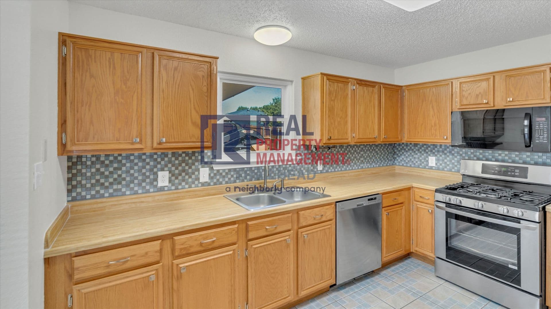 Fort Worth House: 732 Burlington Avenue