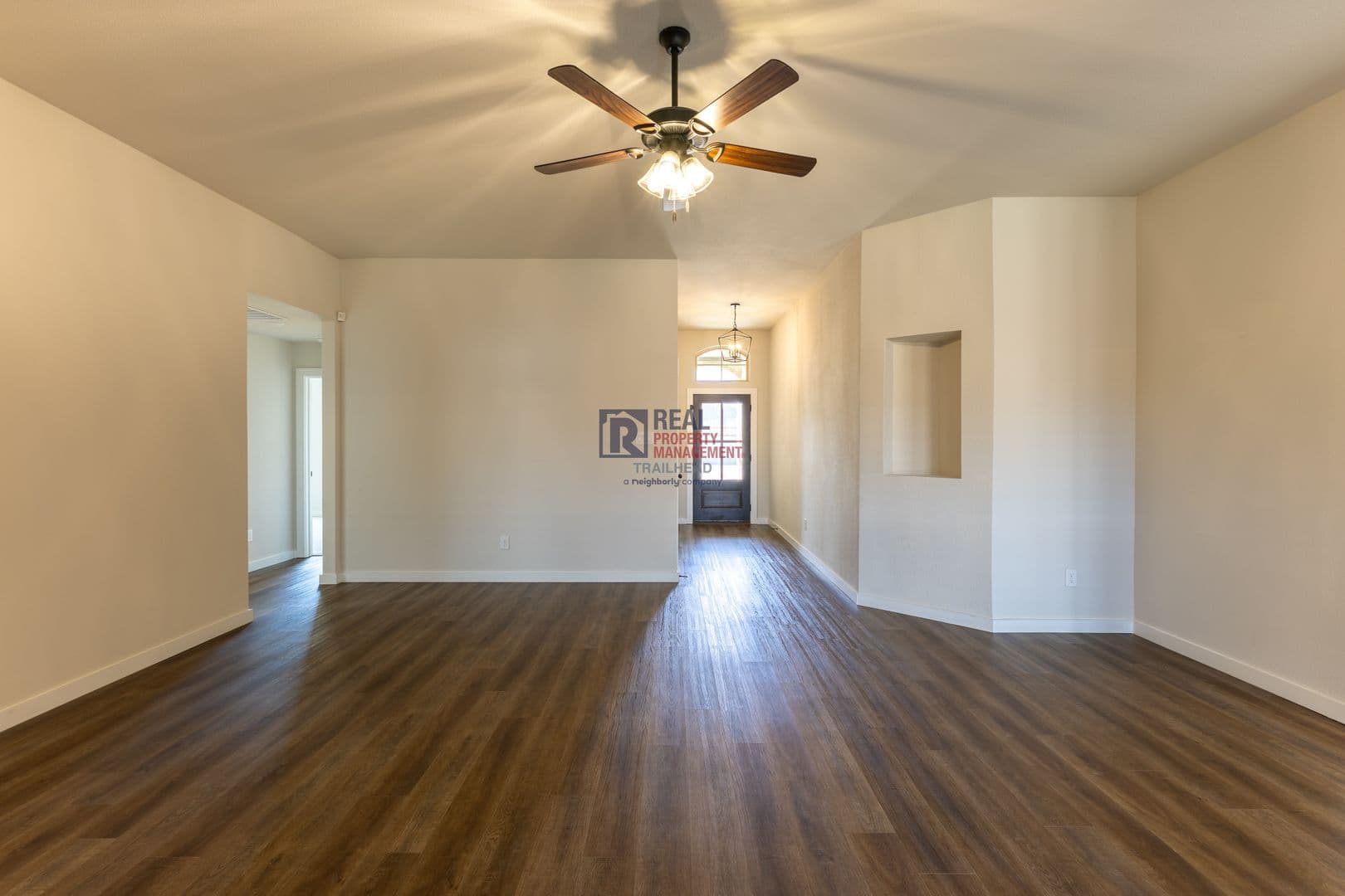 Glen Rose House: 124 Mesa Dr