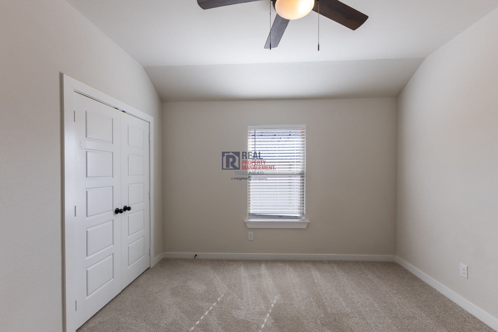Glen Rose House: 124 Mesa Dr
