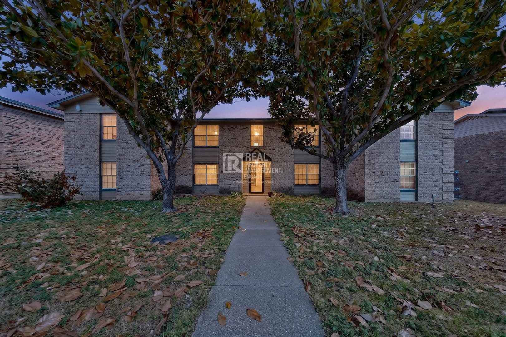 White Settlement Apartment: 8024 Cambridge Circle