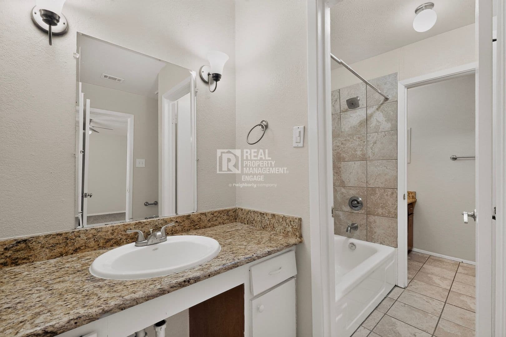 Grapevine Townhome: 1949 Shorewood Drive