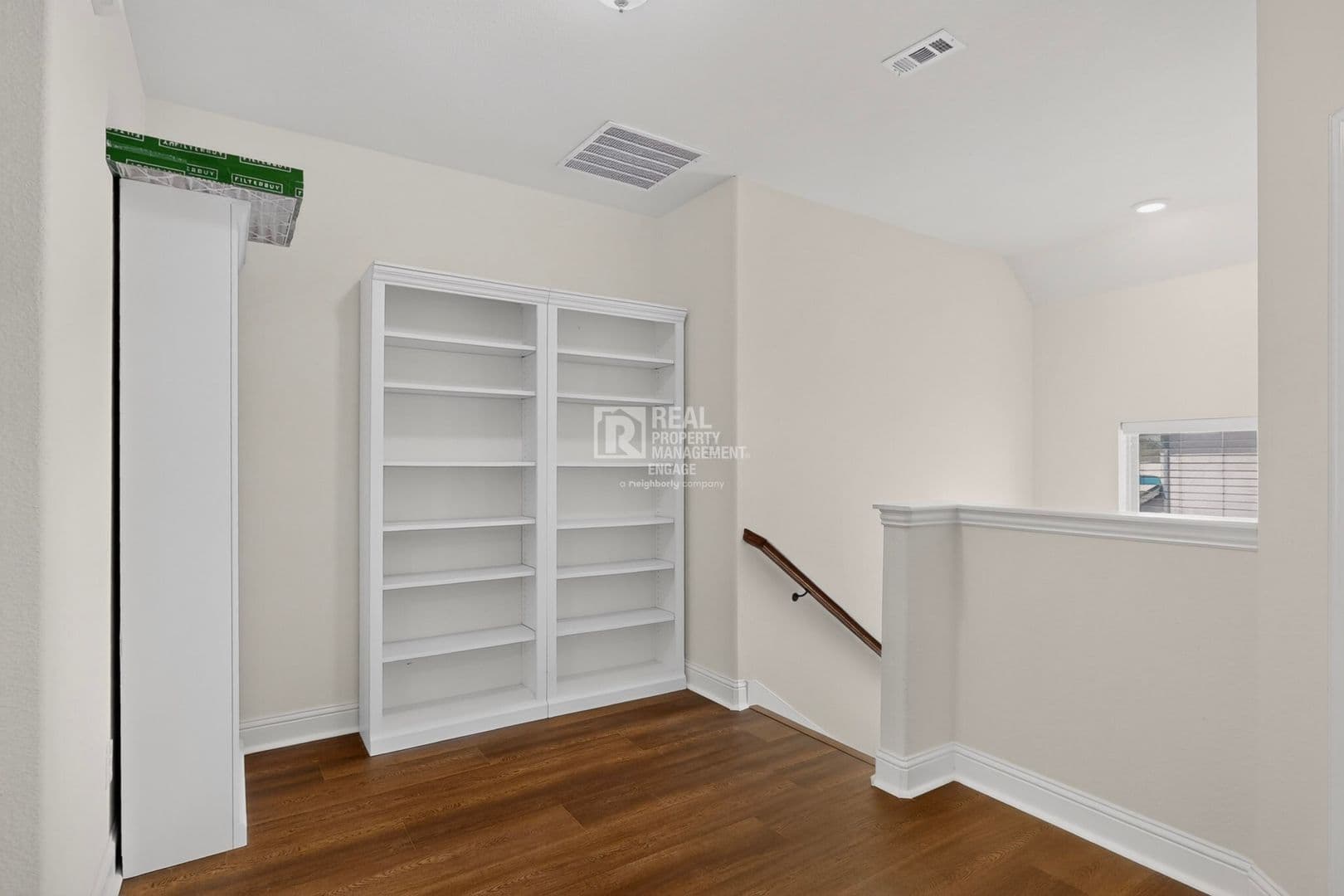 Farmers Branch House: 12779 Friar St