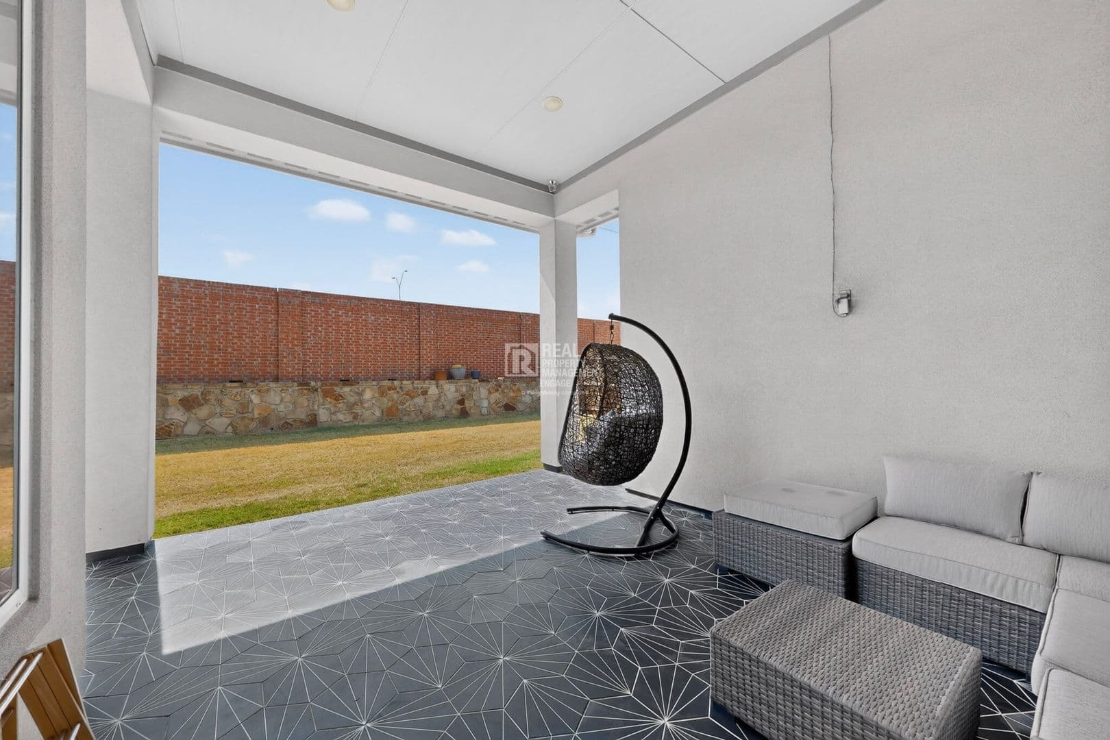 Irving House: 3740 Coldstream Dr