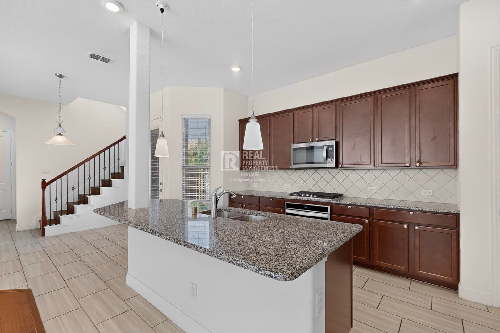 Farmers Branch House: 12779 Friar St