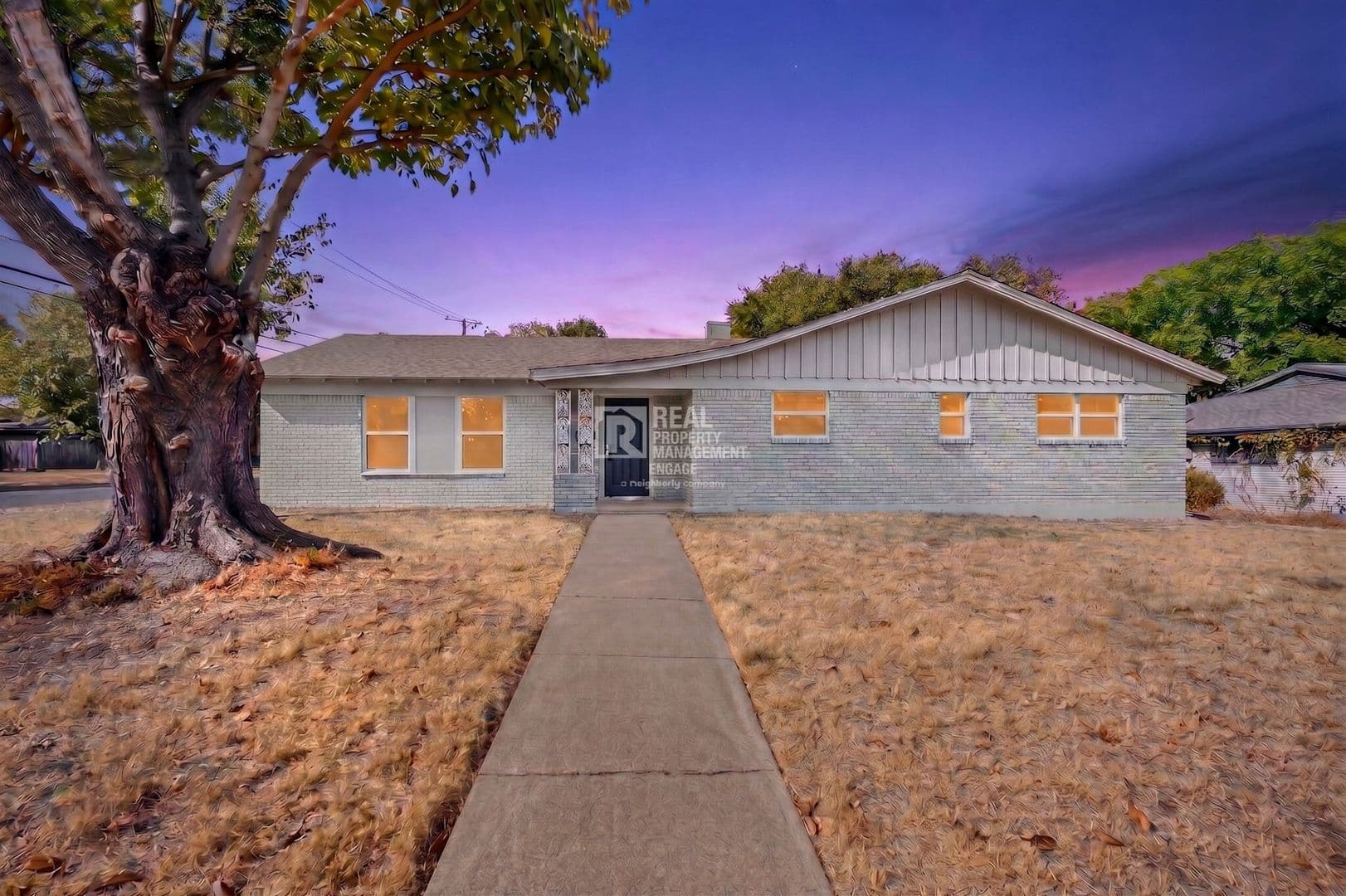 Fort Worth House: 4801 Hollowbrook Rd