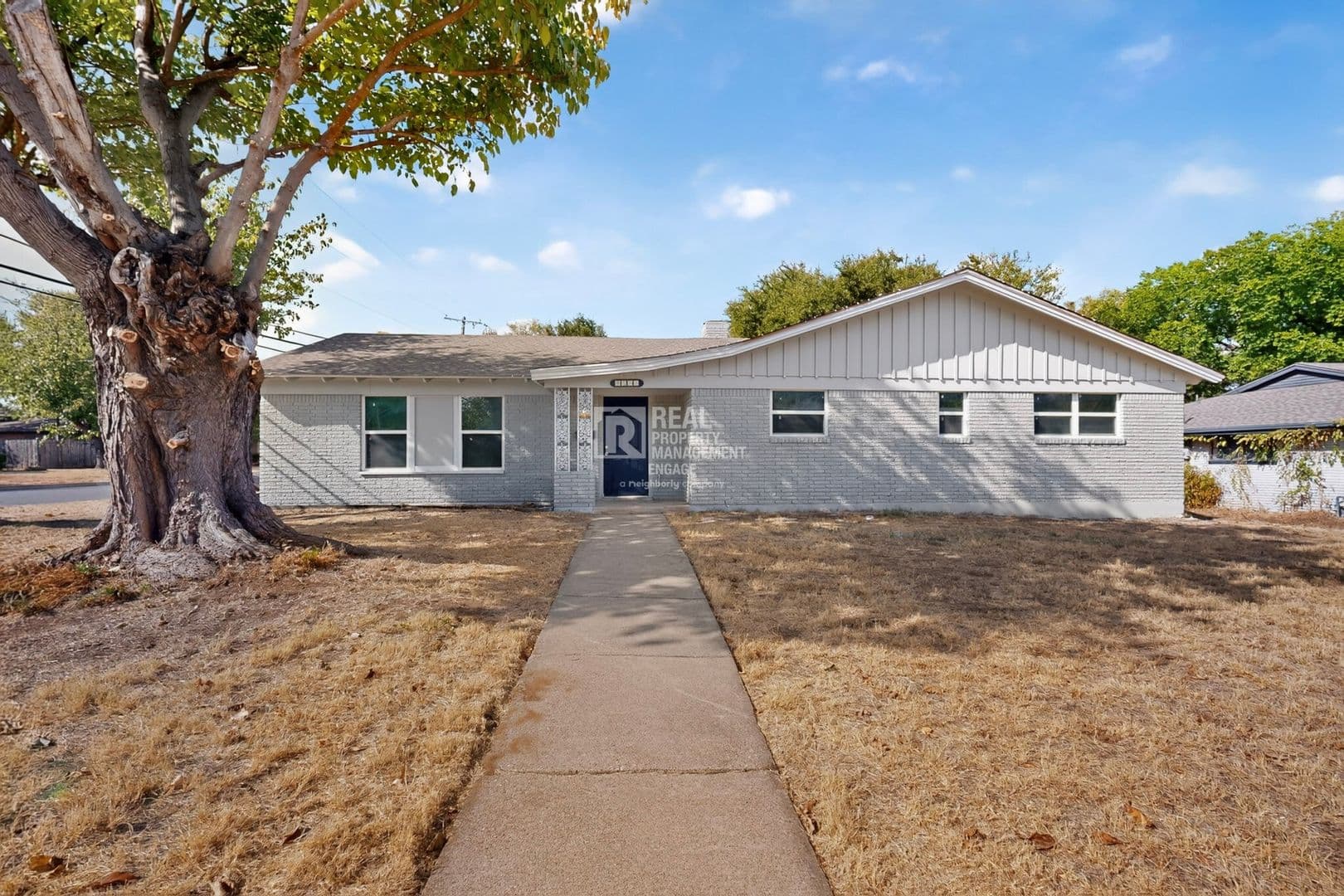 Fort Worth House: 4801 Hollowbrook Rd