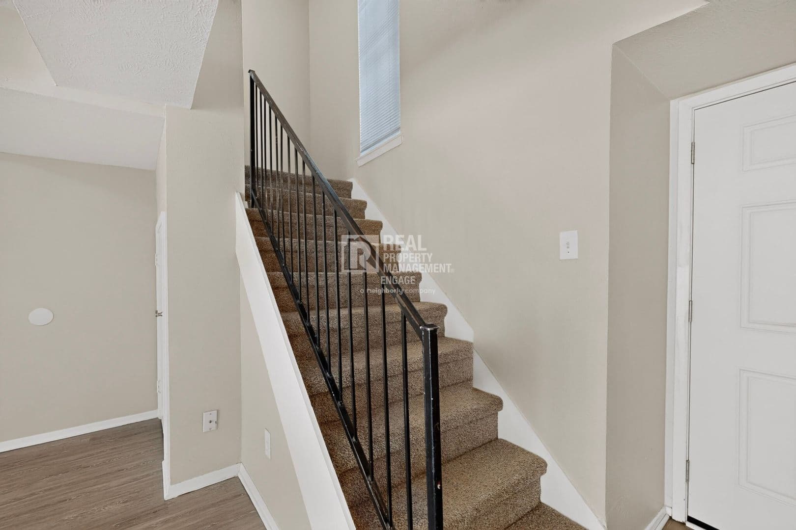 Grapevine Townhome: 1949 Shorewood Drive