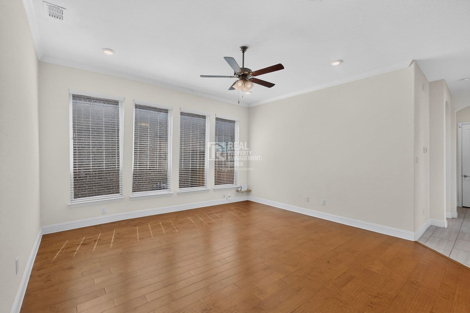 Farmers Branch House: 12779 Friar St