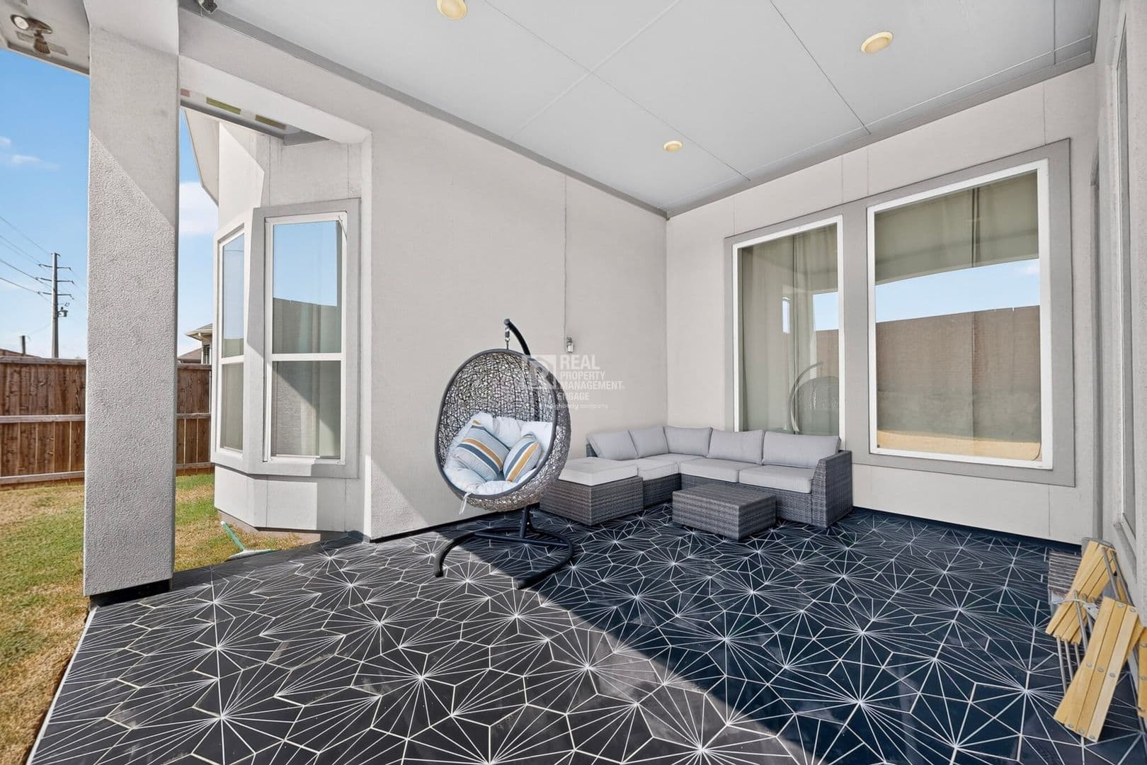 Irving House: 3740 Coldstream Dr