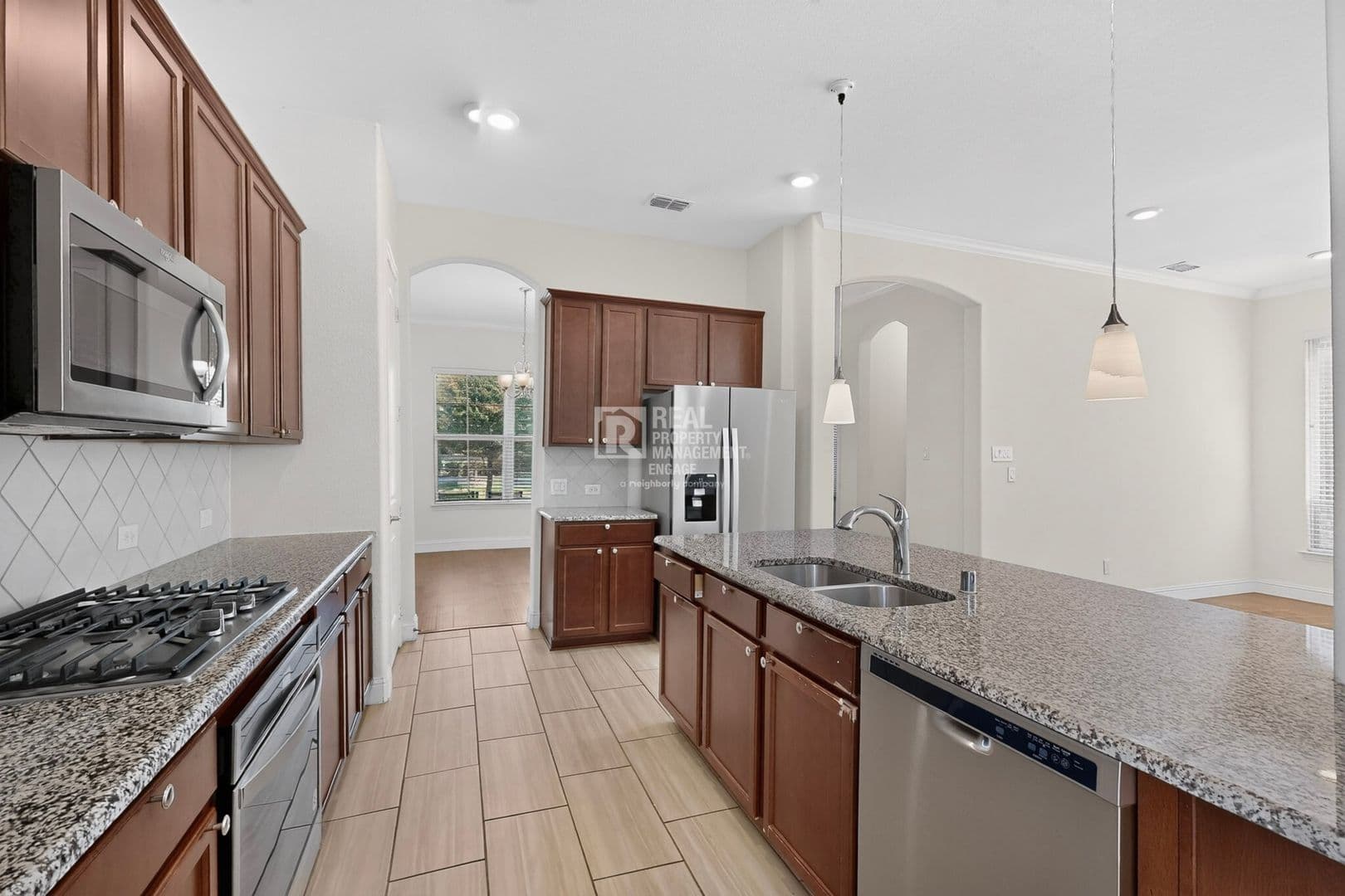 Farmers Branch House: 12779 Friar St