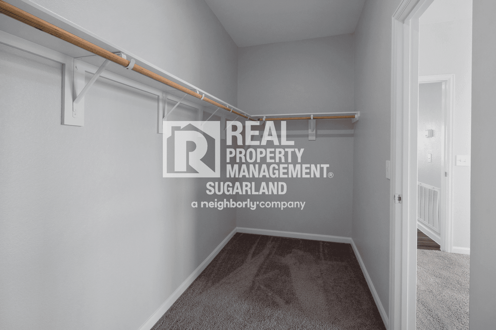Richmond House: 6330 Highland Bend Drive