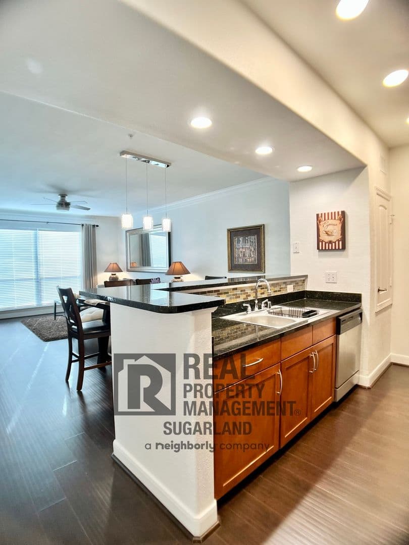 Sugar Land Condo: 2299 Lone Star Dr. #334
