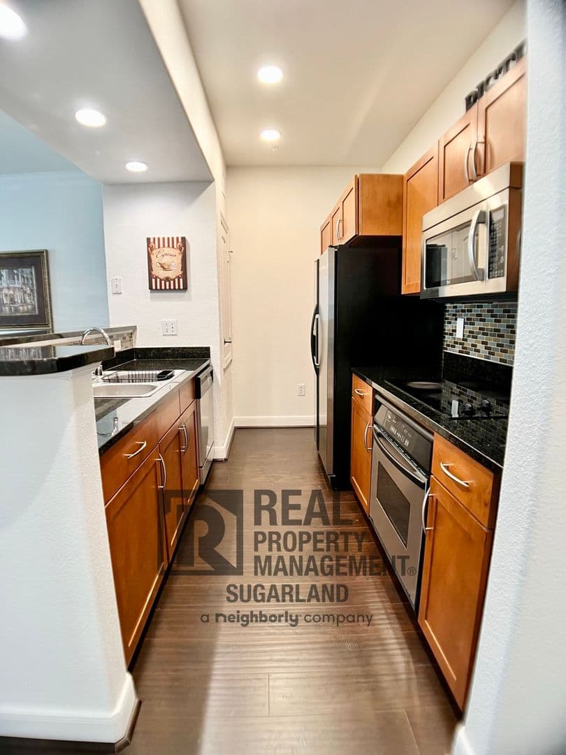 Sugar Land Condo: 2299 Lone Star Dr. #334