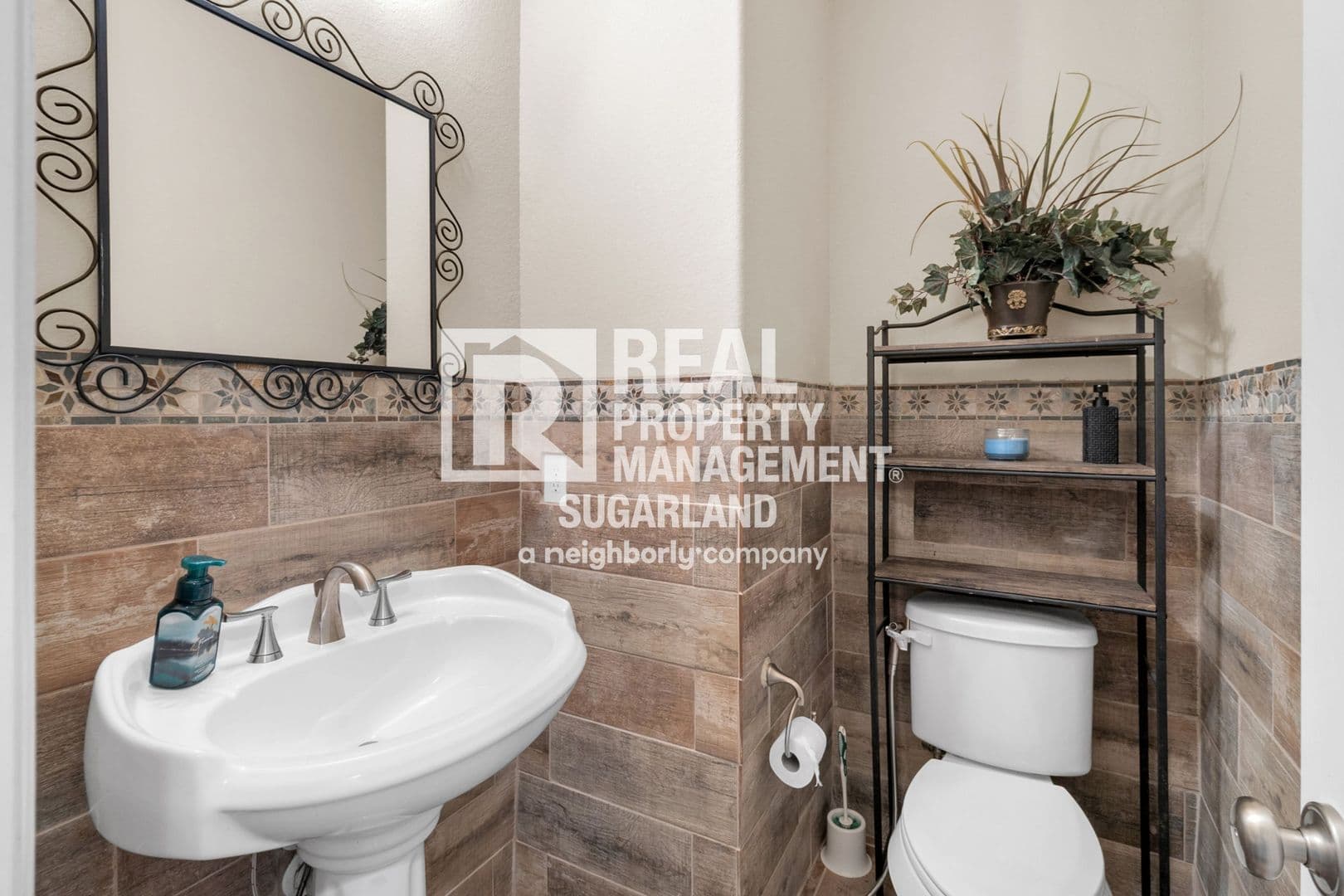 Richmond House: 18607 PELHAM GROVE LANE