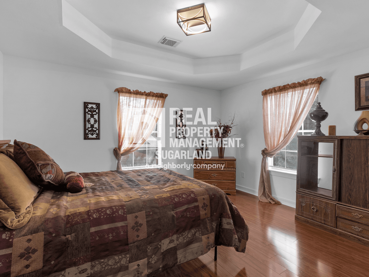 Sugar Land House: 4410 Heatherwilde St
