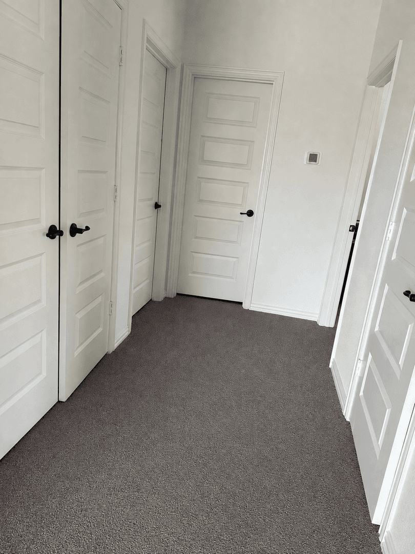 Aubrey House: 1516 White water way