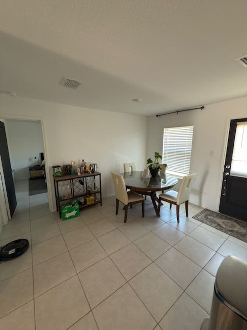 Princeton House: 228 Jasmine Dr