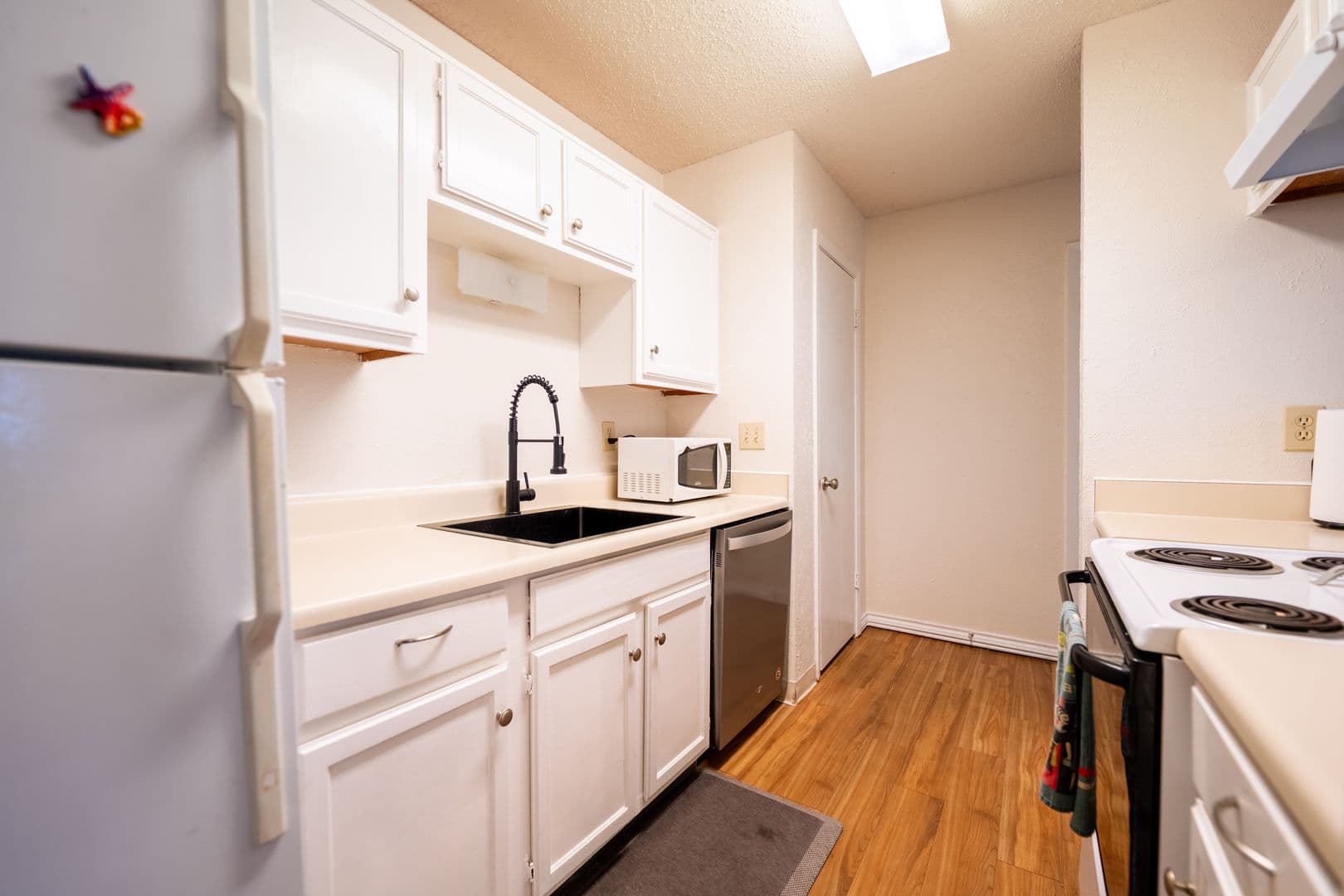 Dallas Condo: 18333 Roehampton Dr