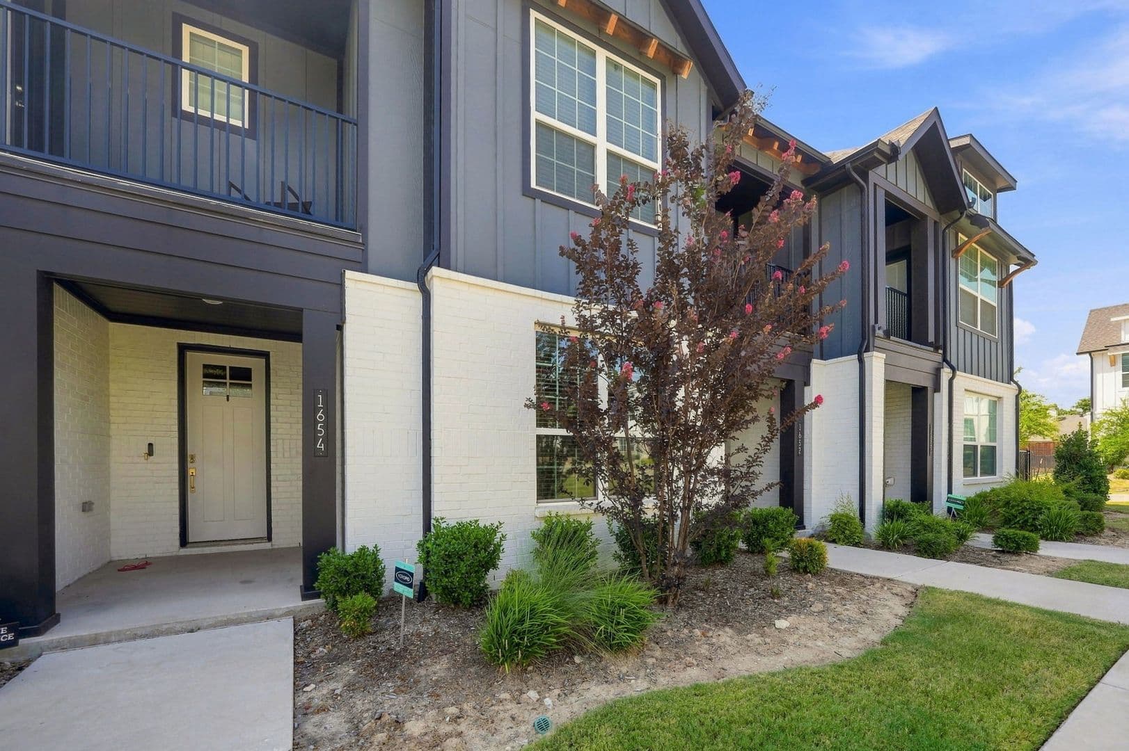 Allen Townhome: 1652 Jessica Dr