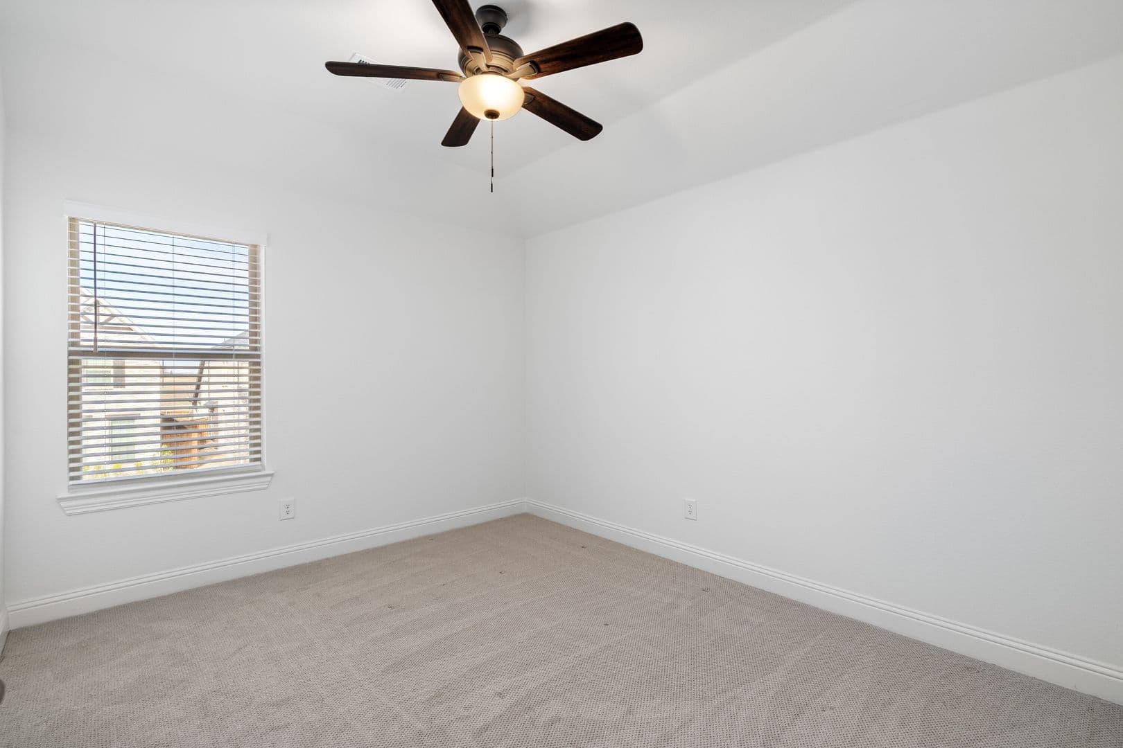 Celina House: 2600 Chester Dr